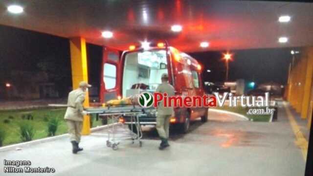 homem esfaqueado socorrido por bombeiros