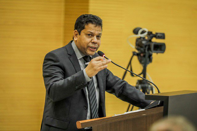 Deputado estadual Jair Montes diz que população continua sendo