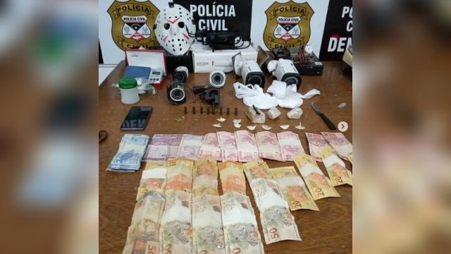 objetos-e-dinheiro-apreendidos-policia-civil