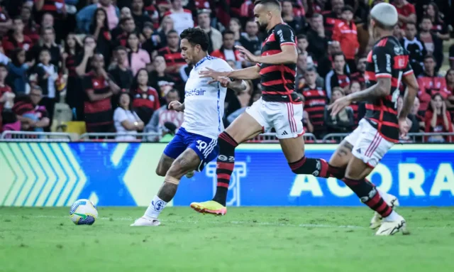 partida de futebol Cruzeiro e Flamengo