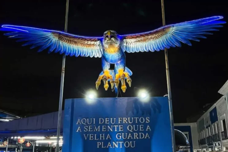 aguia-de-ouro.jpg