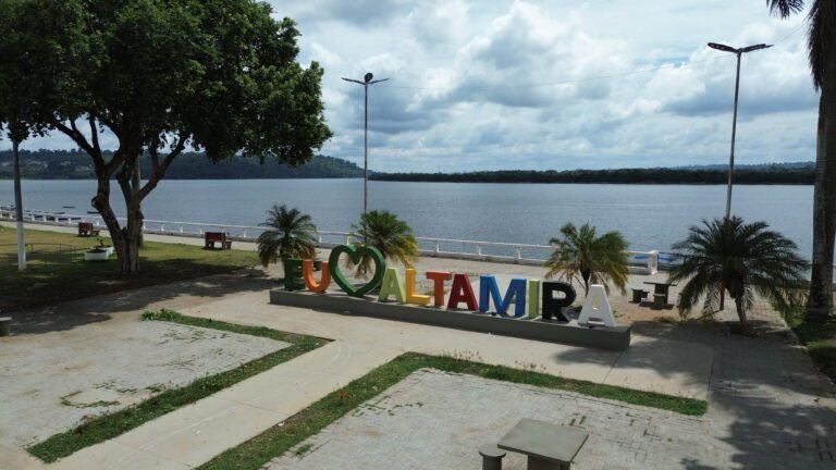 LETREIO-EU-AMO-ALTAMIRA-foto-prefeitura-de-altamira LETREIO-EU-AMO-ALTAMIRA-foto-prefeitura-de-altamira