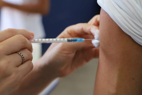 Ação de saúde leva vacinação às unidades prisionais de Porto Velho Ação de saúde leva vacinação às unidades prisionais de Porto Velho