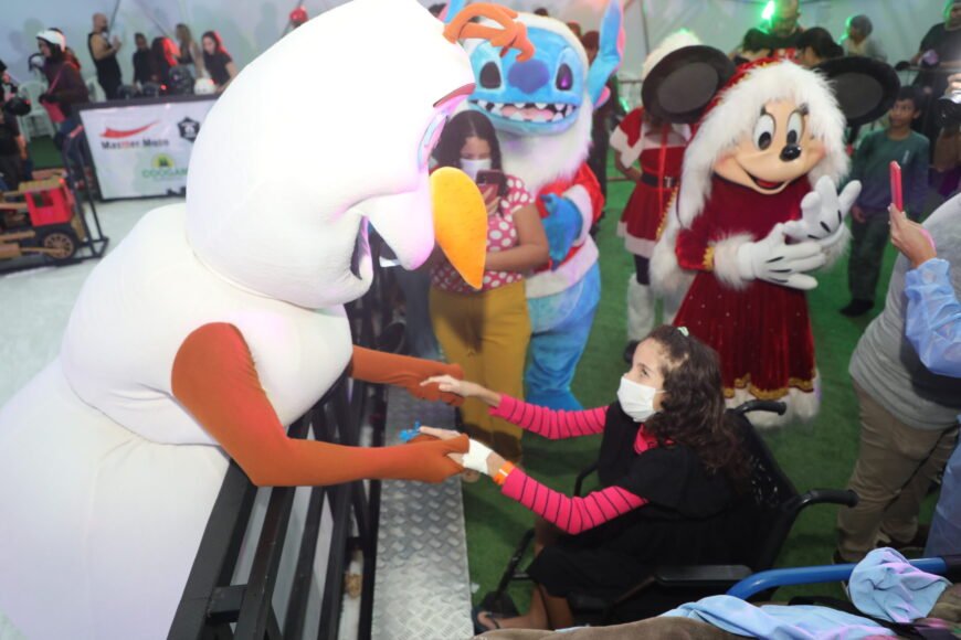 pacientes-cronicos-do-hospital-infantil-cosme-e-damiao-sao-levados-para-ver-luze