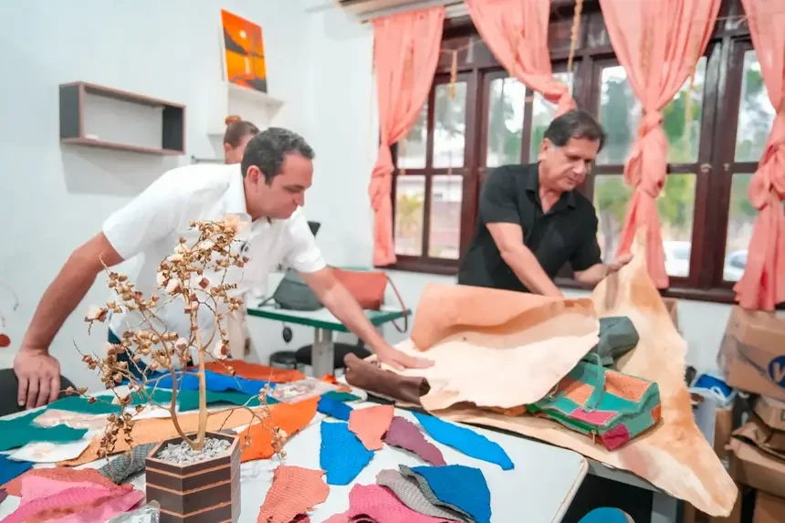 Os produtos são comercializados em feiras e exposições, ampliando as oportunidades de renda para os participantes