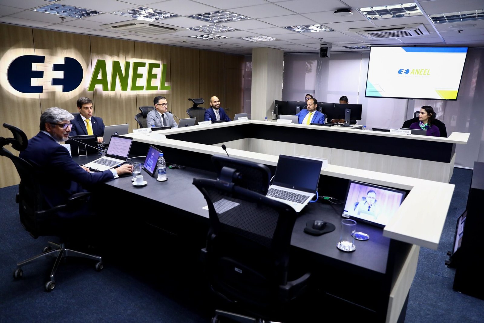 Aneel dá mais peso à avaliação dos consumidores na tarifa de energia Aneel dá mais peso à avaliação dos consumidores na tarifa de energia