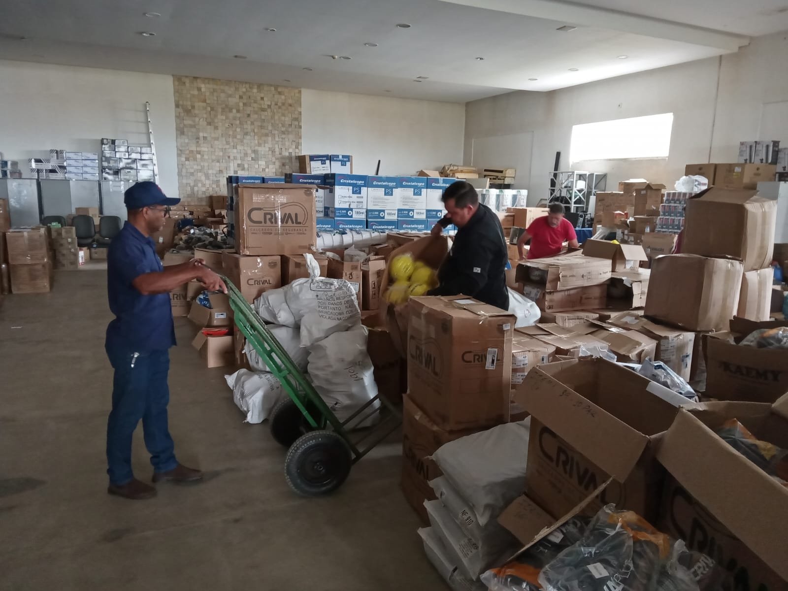 artigos-esportivos-comecam-a-chegar-as-escolas-municipais-de-ji-parana artigos-esportivos-comecam-a-chegar-as-escolas-municipais-de-ji-parana