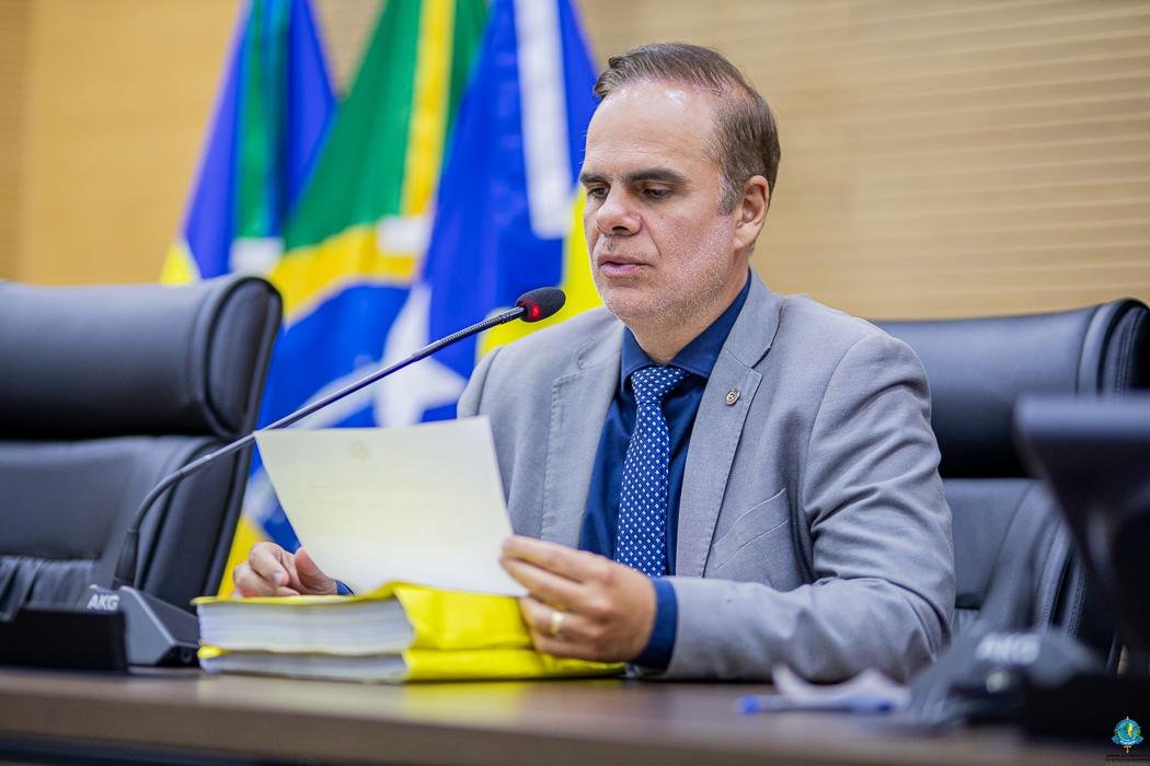projeto-de-lei-aprovado-ale-ro-aprova-projeto-do-deputado-alan-queiroz-que-leva-internet-via-satelite-as-zonas-rurais projeto-de-lei-aprovado-ale-ro-aprova-projeto-do-deputado-alan-queiroz-que-leva-internet-via-satelite-as-zonas-rurais