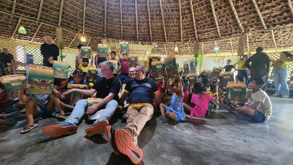 Livro infantil exalta histórias e saberes ancestrais.