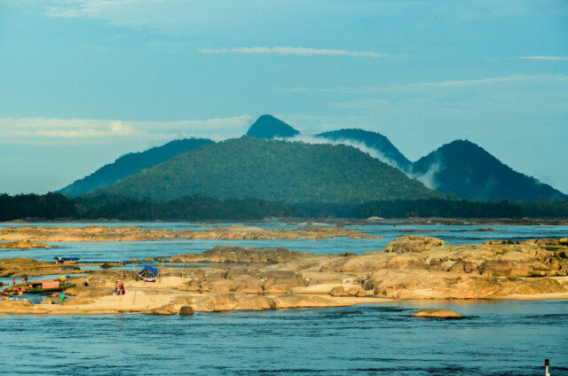 o pôr do sol é lindo em São Gabriel da Cachoeira