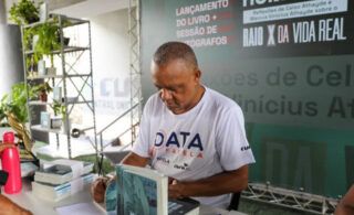 ‘Humanos’: livro sobre tráfico e desigualdade é lançado em Manaus