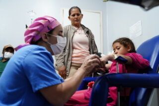 ACOLHIMENTO  – Policlínica Ana Adelaide oferece atendimento humanizado 24h em PVH