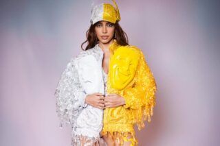 Anitta em reunião com banqueiro e donos de casas de apostas