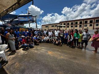 Buritis recebe R$ 1,2 milhão em implementos agrícolas e ganha primeira recolhedora de café