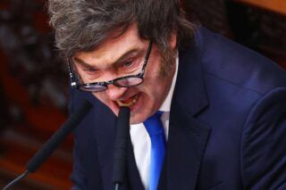 Carros na Argentina ficam mais acessíveis, mesmo sem corte de impostos de Milei