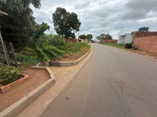 DIGNIDADE – Moradores comemoram fim dos alagamentos após obras de drenagem na zona Leste