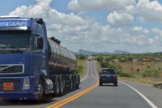 ANTT aplicou R$ 354 milhões em multas por descumprimento do piso de frete em 2026