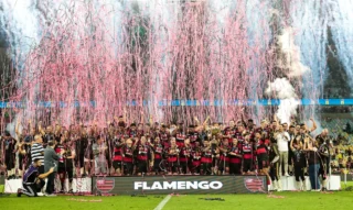 Flamengo vence Fluminense nos pênatis e fatura tricampeonato carioca