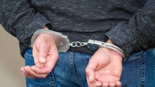 Homem é preso por estuprar colegas de trabalho