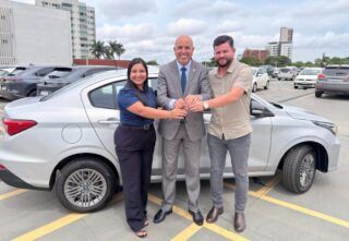 Ismael Crispin participa da entrega de veículo para fisioterapia e reforça atenção às demandas de Pimenteiras do Oeste