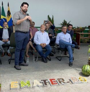 Jean Oliveira destaca trabalho dos servidores da Emater durante reinauguração em Porto Velho