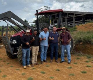 Luís do Hospital destina trator e reforça apoio aos produtores de Vale do Anari