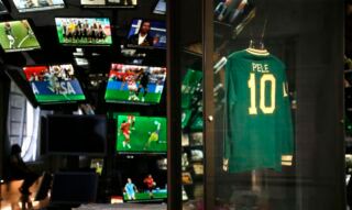 Museu do Futebol lança audioguia em formato de programa de rádio