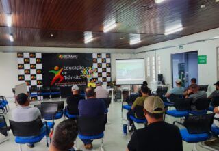 Parceria entre órgãos estaduais promove capacitação para condutores de transporte de carga indivisível