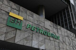 Petrobras compra participação da Petronas em Tartaruga Verde e Espadarte por US$ 450 milhões