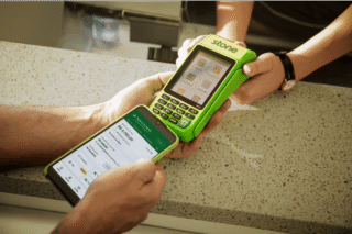 Stone demite mais de 300 funcionários; sindicato critica