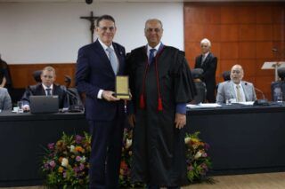 Tribunal de Justiça é homenageado pelo TRE-RO em sessão solene