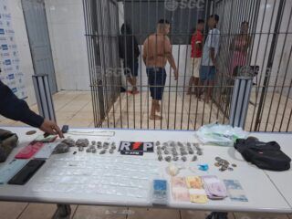Polícia prende suspeitos em operação contra tráfico